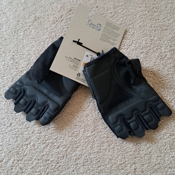 Under Armour Training Gloves Mens Small Black Fitness Workout Breathable New - Picture 7 of 8